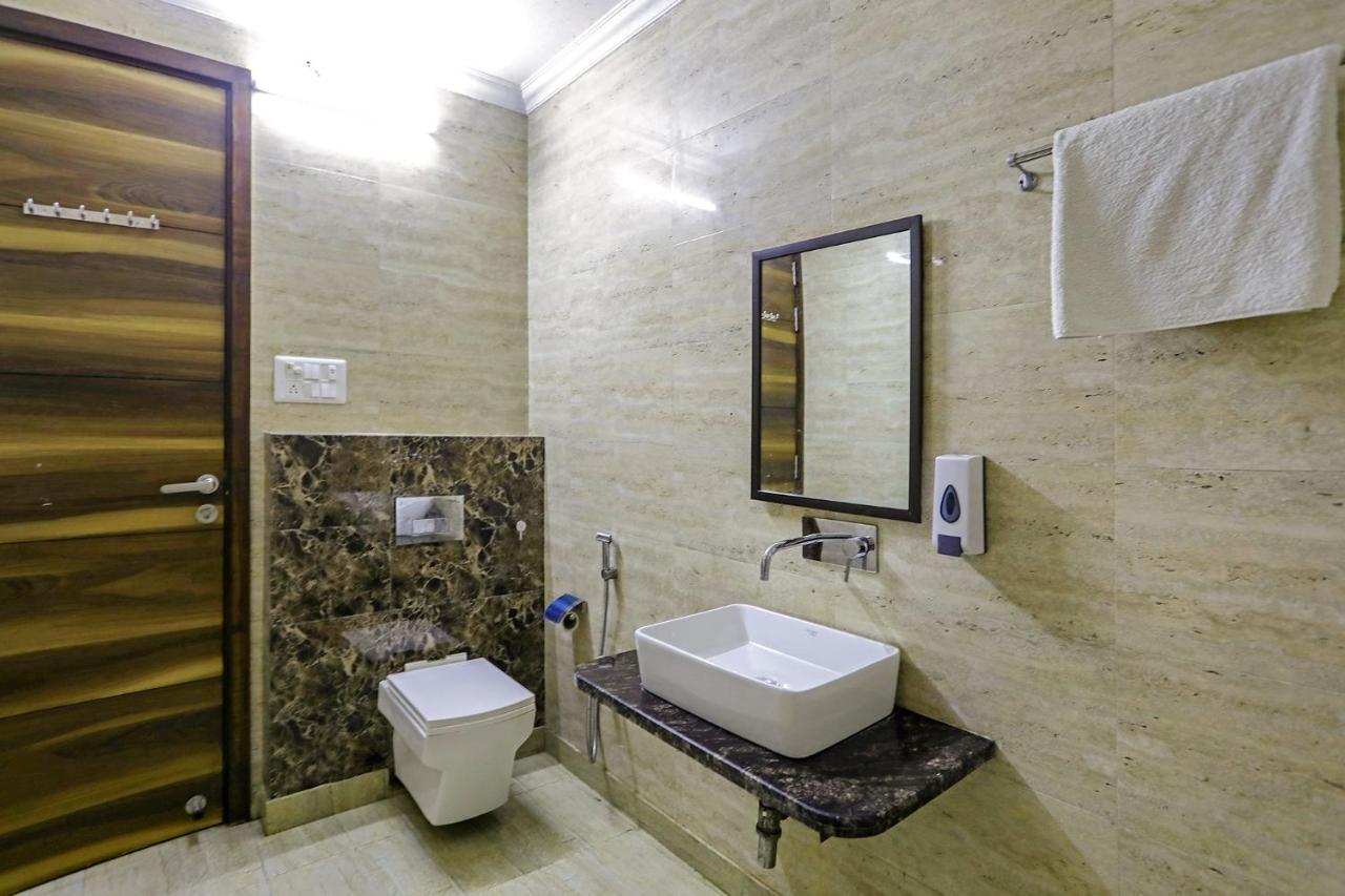 Fabhotel White House Bnb - Nr Yashobhoomi Convention Centre Delhi  Extérieur photo