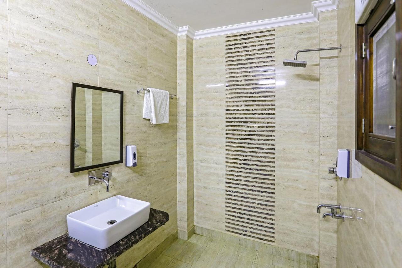 Fabhotel White House Bnb - Nr Yashobhoomi Convention Centre Delhi  Extérieur photo