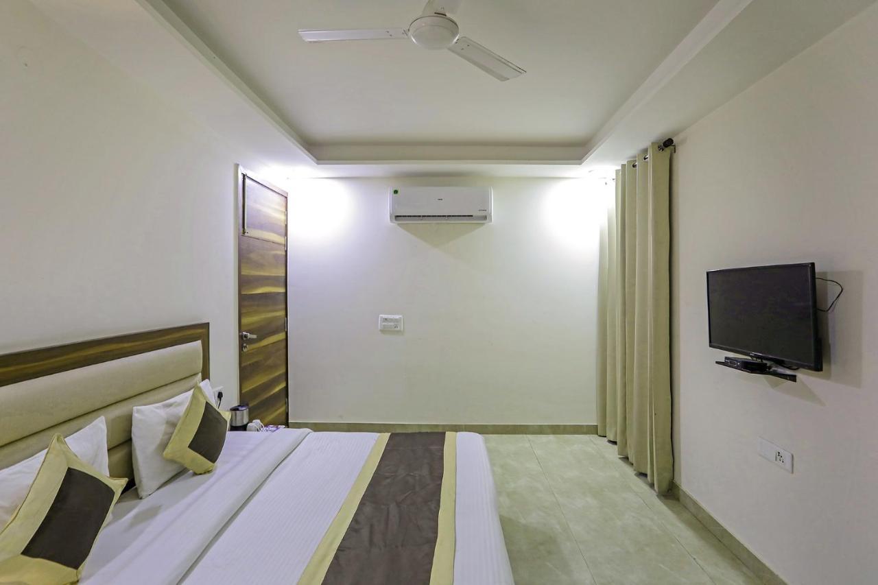 Fabhotel White House Bnb - Nr Yashobhoomi Convention Centre Delhi  Extérieur photo